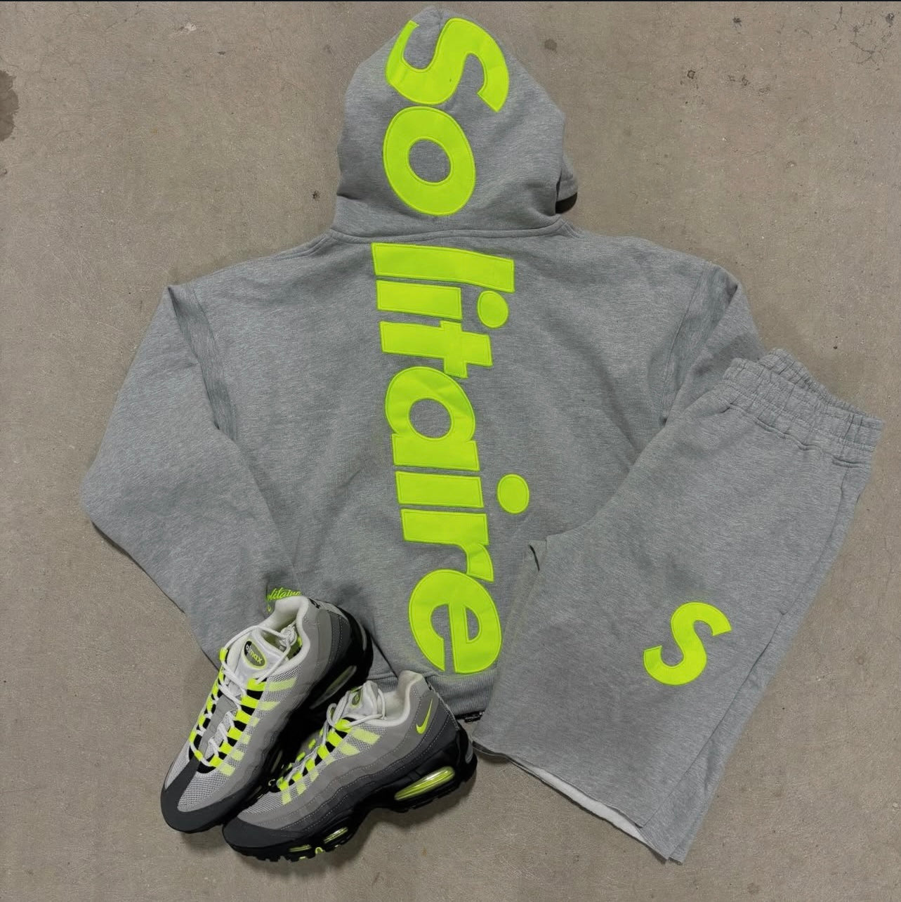 Rich solitaire sweatsuit Neon Grey